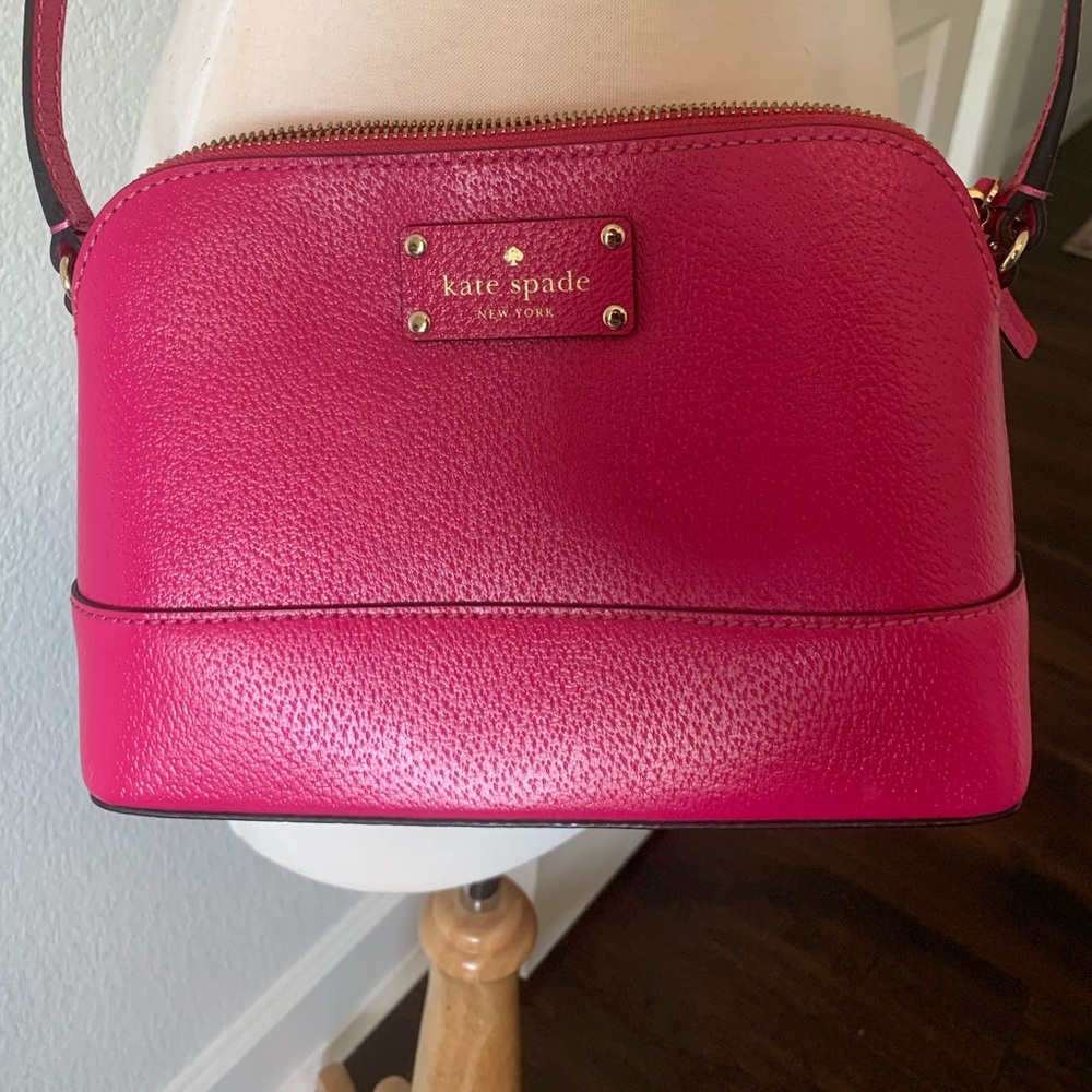 Kate Spade - small, pink purse in great condition.